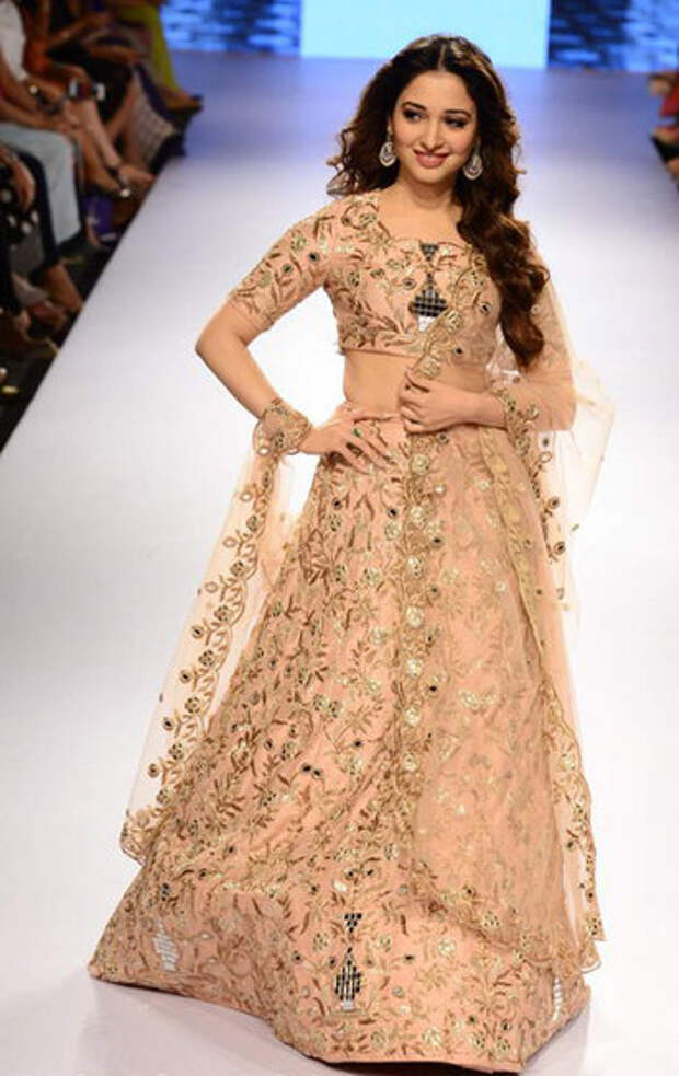 Tamannaah show stopper for Payal Singh's Show LFW2015