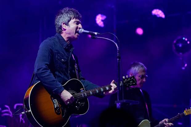 Акустическую гитару лидера Oasis Ноэла Галлахера выставили на аукцион Sotheby’s