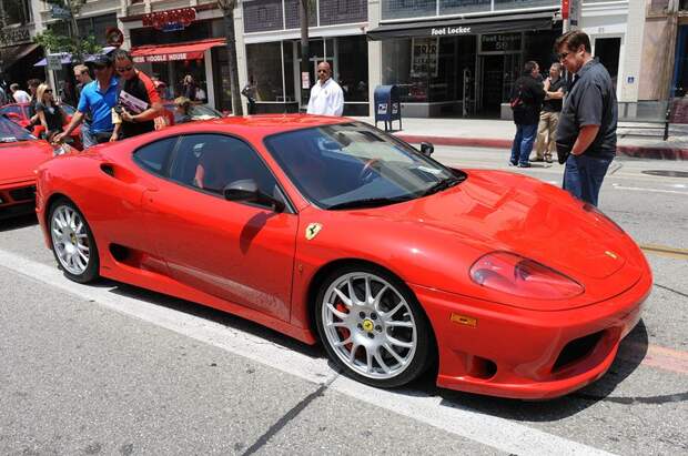 Слет обладателей автомобилей Ferrari в Колорадо (61 фото) Слет обладателей автомобилей Ferrari в Колорадо (61 фото)