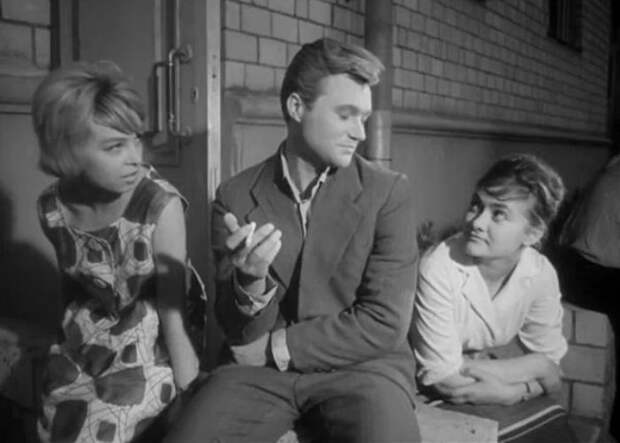 Кадр из фильма *Мне двадцать лет*, 1962-1964 | Фото: kino-teatr.ru