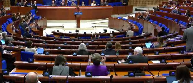 Румынская фашистка Санду в ПАСЕ требует судить Россию