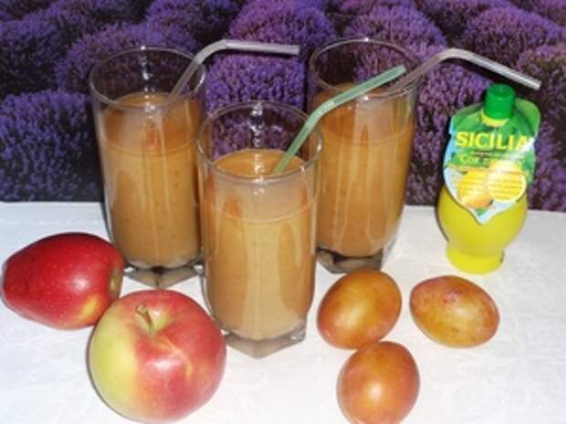 Фото к рецепту: Летний смузи Фото к рецепту: Летний смузи