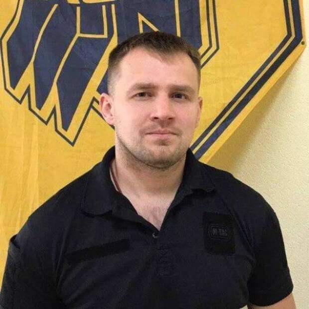 В Николаеве сожгли машину главаря местного «Нацкорпуса» (ФОТО, ВИДЕО) | Русская весна