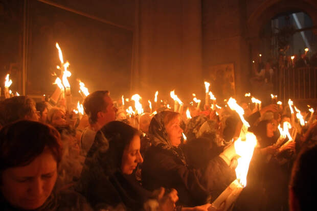 Благодатный огонь в Храме Господнем не сходил всего три раза за всю историю