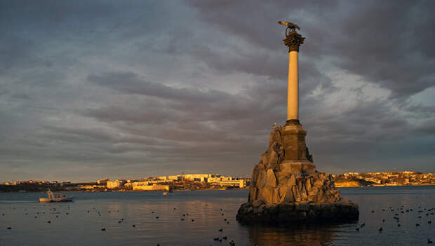 Памятник затопленным кораблям в Севастополе. Архивное фото.