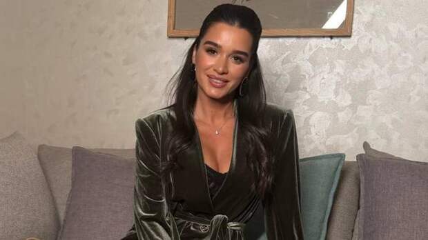 Ксения Бородина трогательно поздравила бабушку с 89‑летием: «Ты у меня ещё огурчик»