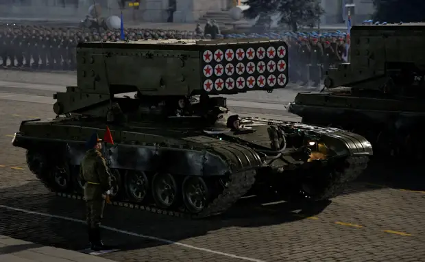 «Эффективное и мощное оружие»: как проходит модернизация огнемётной системы ТОС-1А «Солнцепёк»