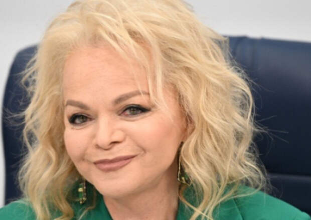 Долина исповедалась перед россиянами. Что говорят о намерении певицы отдать деньги покупательнице? Долина исповедалась перед россиянами. Что говорят о намерении певицы отдать деньги покупательнице?