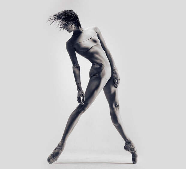 https://static.boredpanda.com/blog/wp-content/uploads/2016/10/dance-photography-vadim-stein-1-580495a6d3aeb__880.jpg