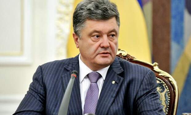 Порошенко потребовал от ополченцев отвести тяжелую технику