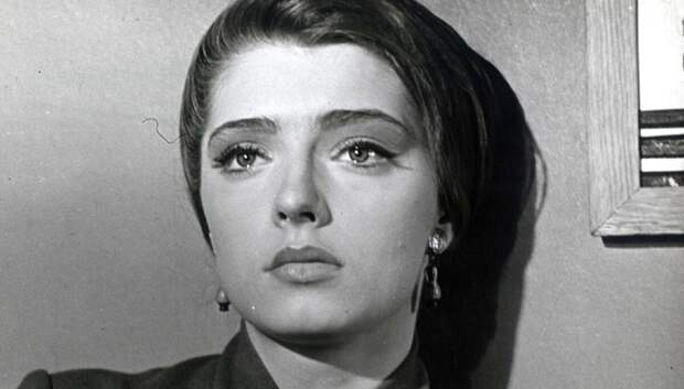 «Он вышиб дверь и сделал предложение» : тайны брака Людмилы Абрамовой и Владимира Высоцкого