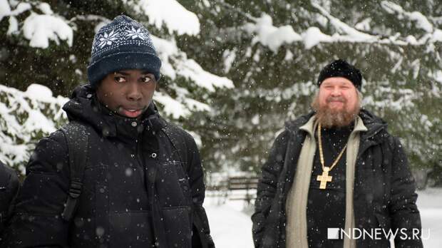 Студенты-африканцы окунулись в иордани на праздник Крещения