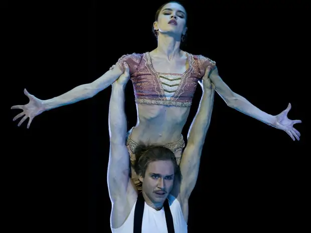 Dance Open поставил точку в огне: фестиваль столкнул на Гала классику и современность. Посмотрите, как красиво это было