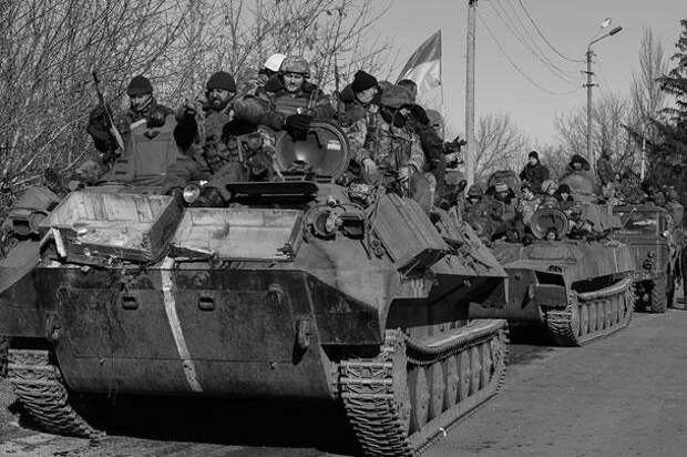 Порошенко также заявил, что подразделения подконтрольных Киеву силовиков после отхода от Дебальцево «заняли оборону на новых рубежах»
