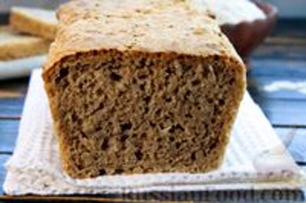 Фото к рецепту: Цельнозерновой хлеб с семечками