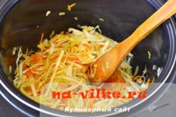 Постный борщ в мультиварке