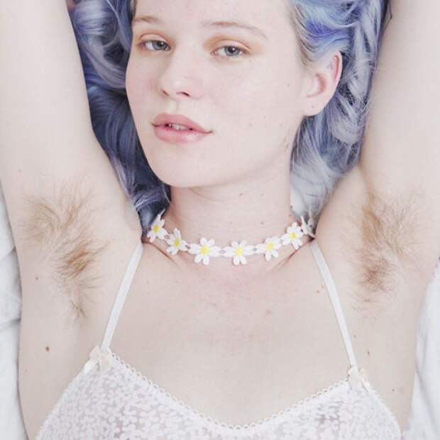 Волосатые подмышки – последний женский тренд в Instagram (20 фото) - 6