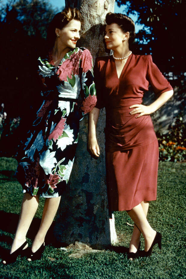 joan-fontaine-olivia-dehavilland-main.jpg