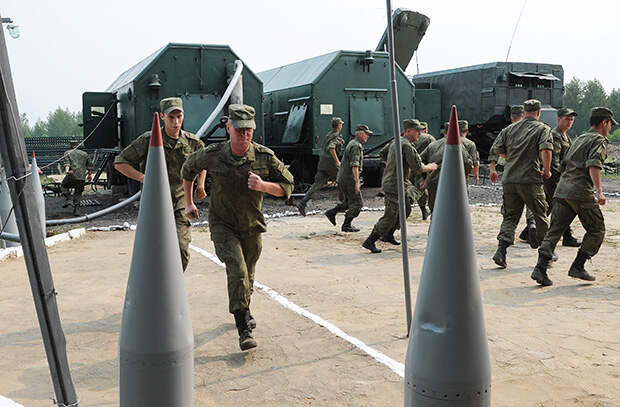 Боевые стрельбы из зенитно-ракетных комплексов С-300. Фото: Донат Сорокин/ТАСС Боевые стрельбы из зенитно-ракетных комплексов С-300. Фото: Донат Сорокин/ТАСС