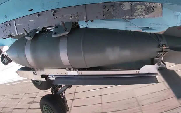 Украинский волонтёр: Только за первую треть февраля российские ВКС сбросили на позиции ВСУ более четырёхсот авиабомб с УМПК