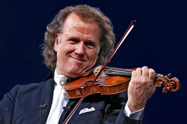 https://img.rezdy.com/PRODUCT_IMAGE/21183/andre-rieu_lg.jpg