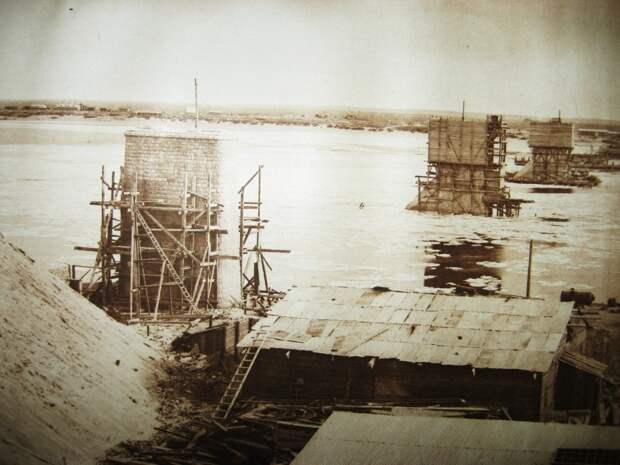 86. Постройка Белогорского моста. 86. Постройка Белогорского моста.
