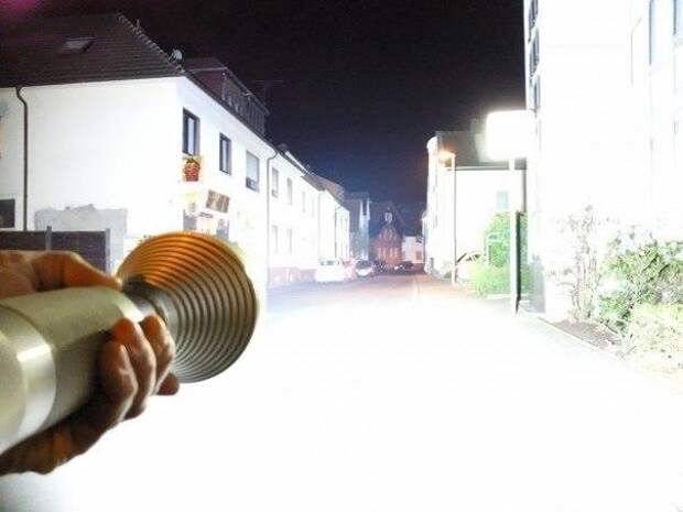 Энтузиаст из Германии создал самый мощный в мире светодиодный фонарь со световым потоком в 18000 люмен