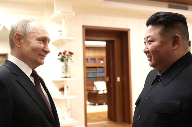 18 июня Владимир Путин с государственным визитом прибыл в столицу одного из самых закрытых государств мира.-9
