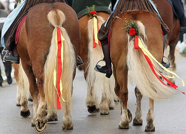Интересные традиции празднования Пасхи в мире Интересные традиции празднования Пасхи в мире