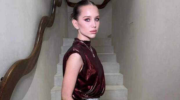 Невеста Лепса ответила на вопрос о поцелуе с певцом фразой "Меня сейчас стошнит"