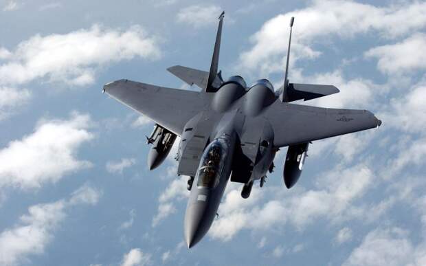 ВВС США перебрасывают в Турцию F-15, вооружённые ракетами «воздух-воздух» ВВС США перебрасывают в Турцию F-15, вооружённые ракетами «воздух-воздух»