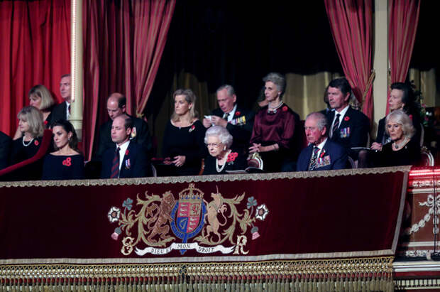 Среди гостей — Кейт Миддлтон, принц Уильям, королева Елизавета II
