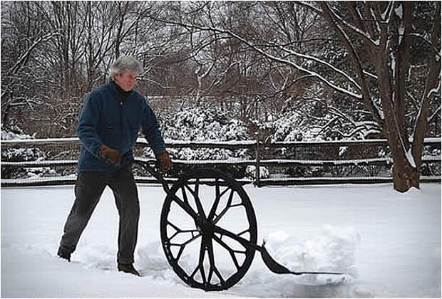 Революционная лопата Snow Wolf