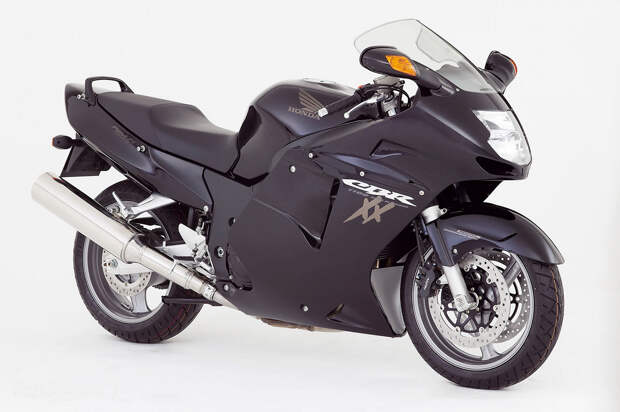 Honda CBR1100XX. Максимальная скорость мотоцикла — 287,3 км/час. (Honda)