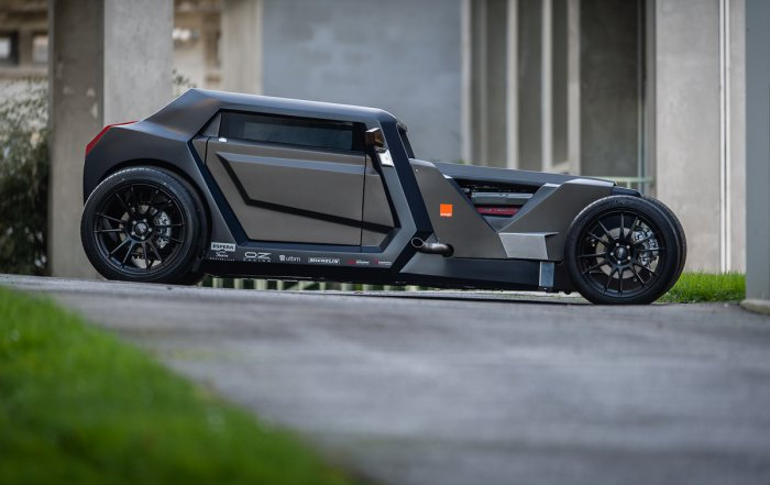 Французская студия «ESPERA Sbarro Montbeliard» представила свой новый концепт-кар Sbarro Eight HOTROD (15 фото) Новый концепт-кар Sbarro Eight HOTROD