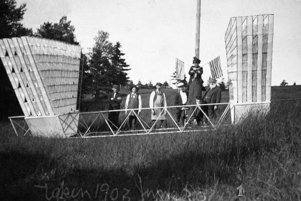 1902-1908 годы: Тетраэдрические воздушные змеи Александра Белла, похожие на НЛО