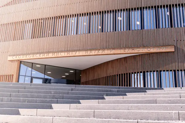 «Я не буду защищать США с оружием в руках»: химик Артём Оганов о возвращении в Россию, молодых учёных и Сколтехе