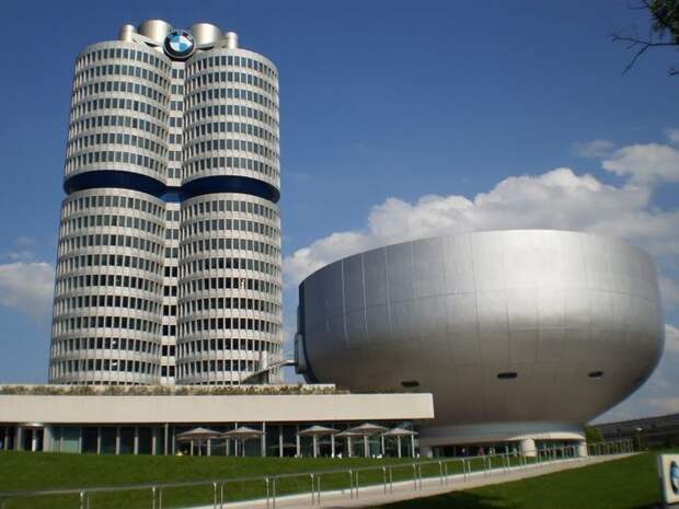 Музей мотоциклов BMW в Мюнхене (25 фото)