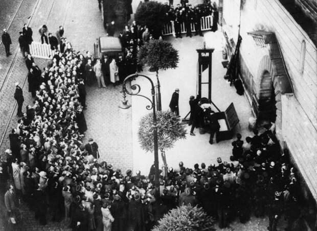 1939 год: последняя публичная казнь на гильотине во Франции