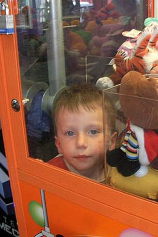 дети без присмотра, если оставить деей на минуту, не следить за детьми, дети в неловких ситуациях