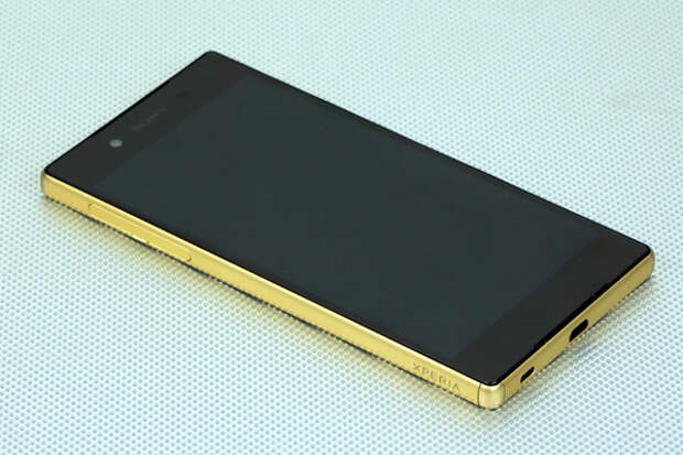 Смартфон Sony Xperia Z5