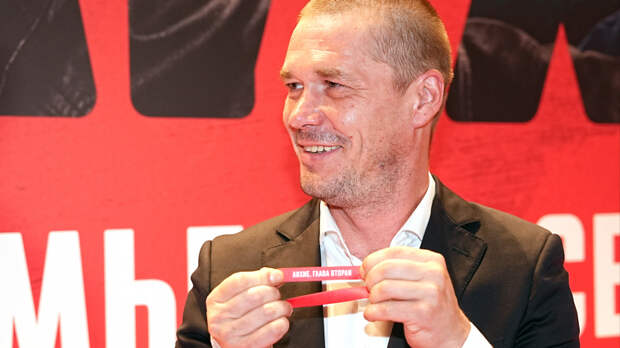 Вернуть душевное тепло: актер Быстров раскрыл, чего ему не хватает из 1990-х