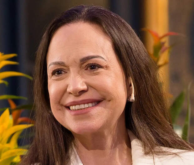 Мачадо вручила Трампу Нобелевскую медаль, превратив премию в средство коррупции