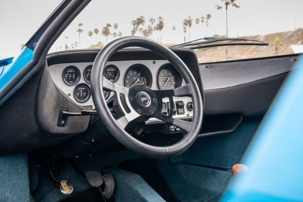 Очень редкий спорткар Lancia Stratos 1975 года выпуска