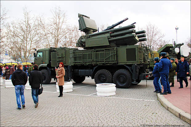 Российские военные в Крыму показали своё истинное лицо ...