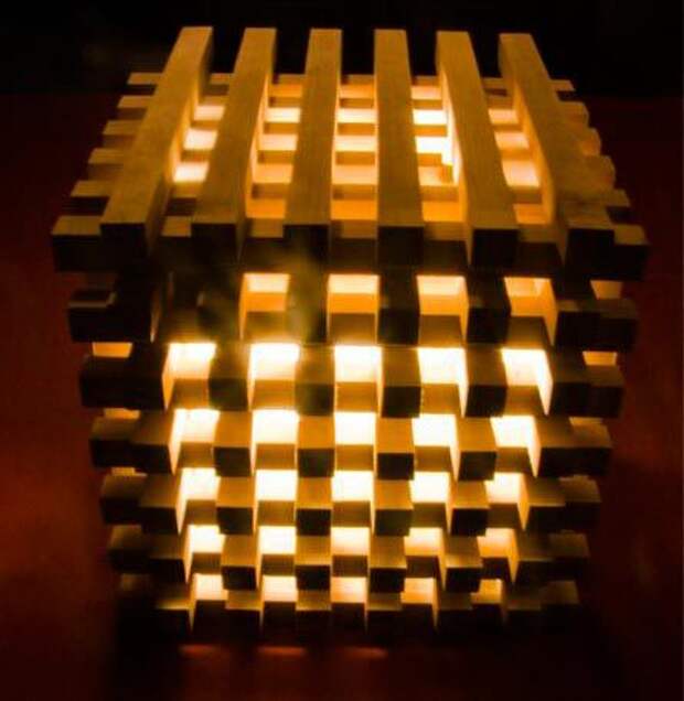 Кубическая лампа из брусков