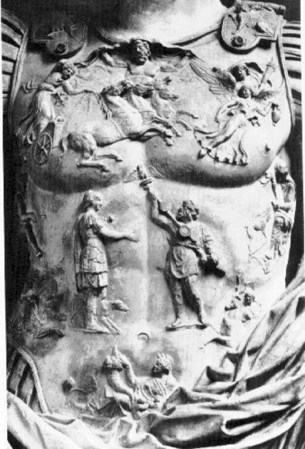 Парфянин возвращает римскую аквилу. Изображение на кирасе Октавиана, статуя из Прима-Порта
