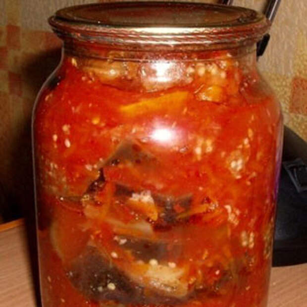 Баклажаны в томатном соке с морковью