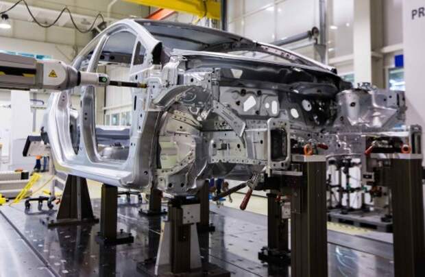 Падение производства легковых автомобилей ускорилось в мае