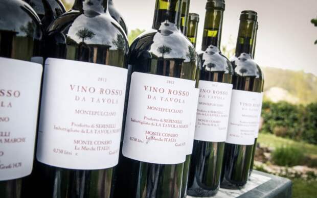 В разных странах столовое вино называется по-разному: в Италии его именуют vino da tavola / Фото: latavolamarche.blogspot.com